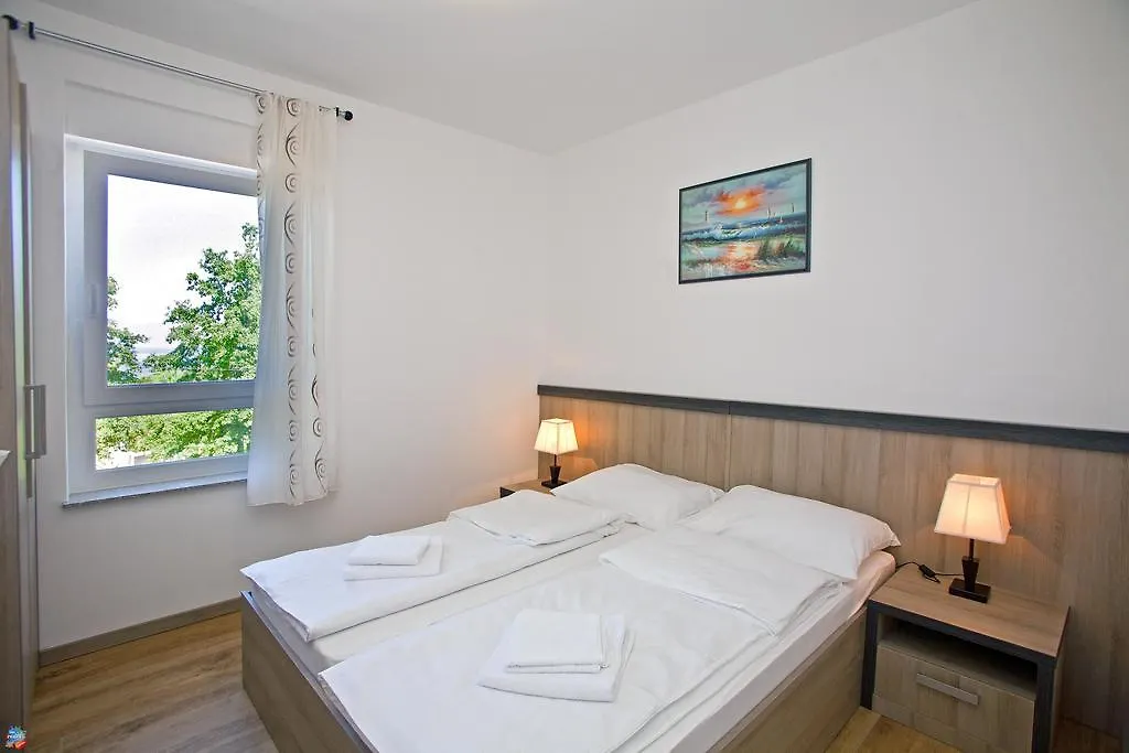 Apartments Maslina I Njivice